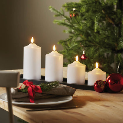 Bougie pilier en cire véritable | blanc | 1 LED blanc chaud vacillante