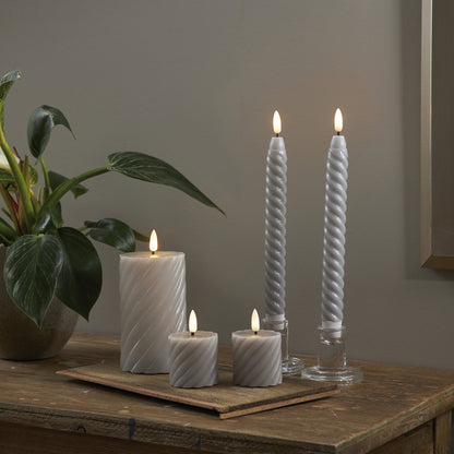 FLAMME SWIRL ANTIQUE LED-Echtwachs-Tafelkerzen | Grau | 2er-Set