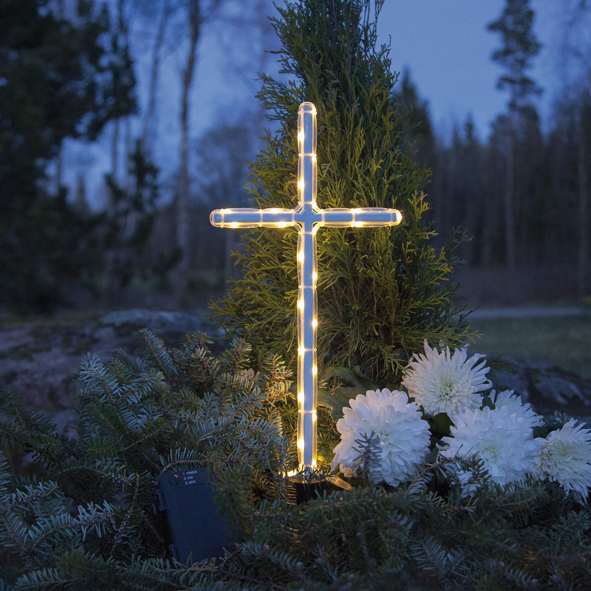 LED-Grabkreuz GRAVECROSS | Warmweiß | Mit Erdspieß