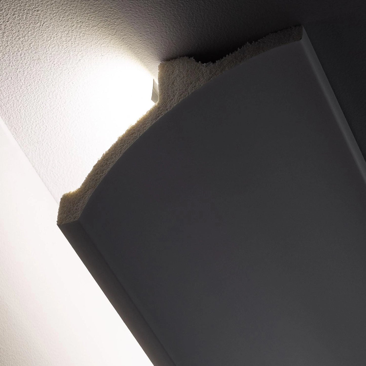 Sockelleiste für LED-Streifen 2m Bogen
